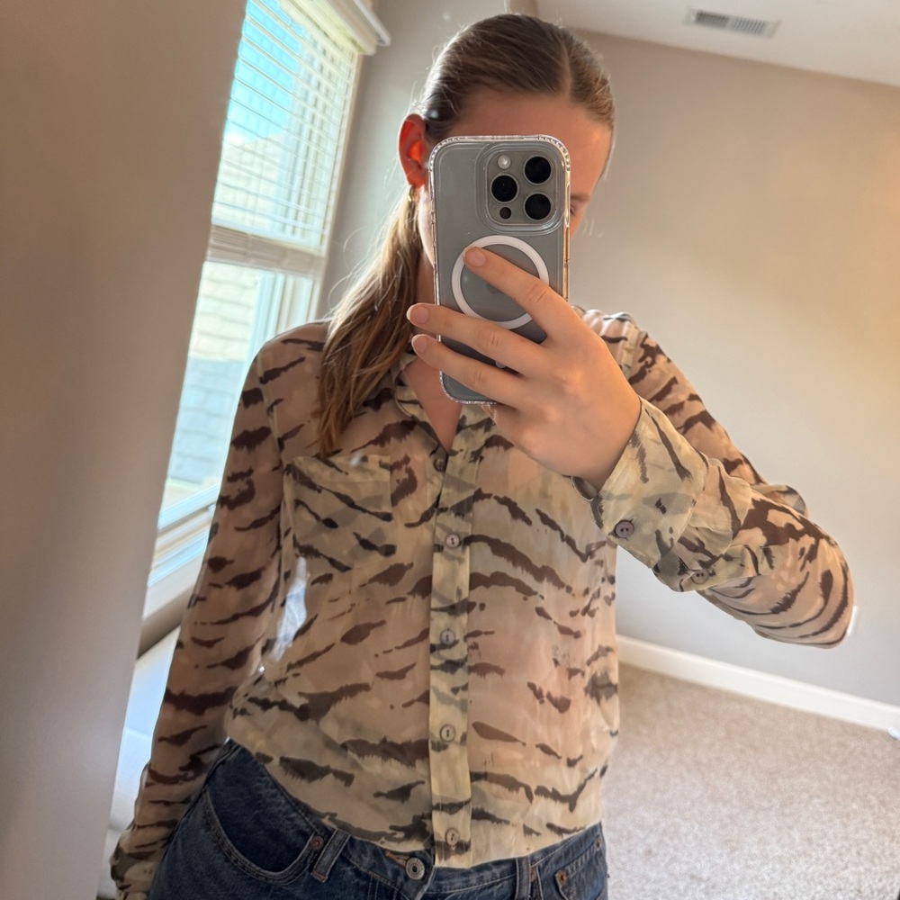 Equipment Femme Silk Tiger Print Button Down | Size: XS
